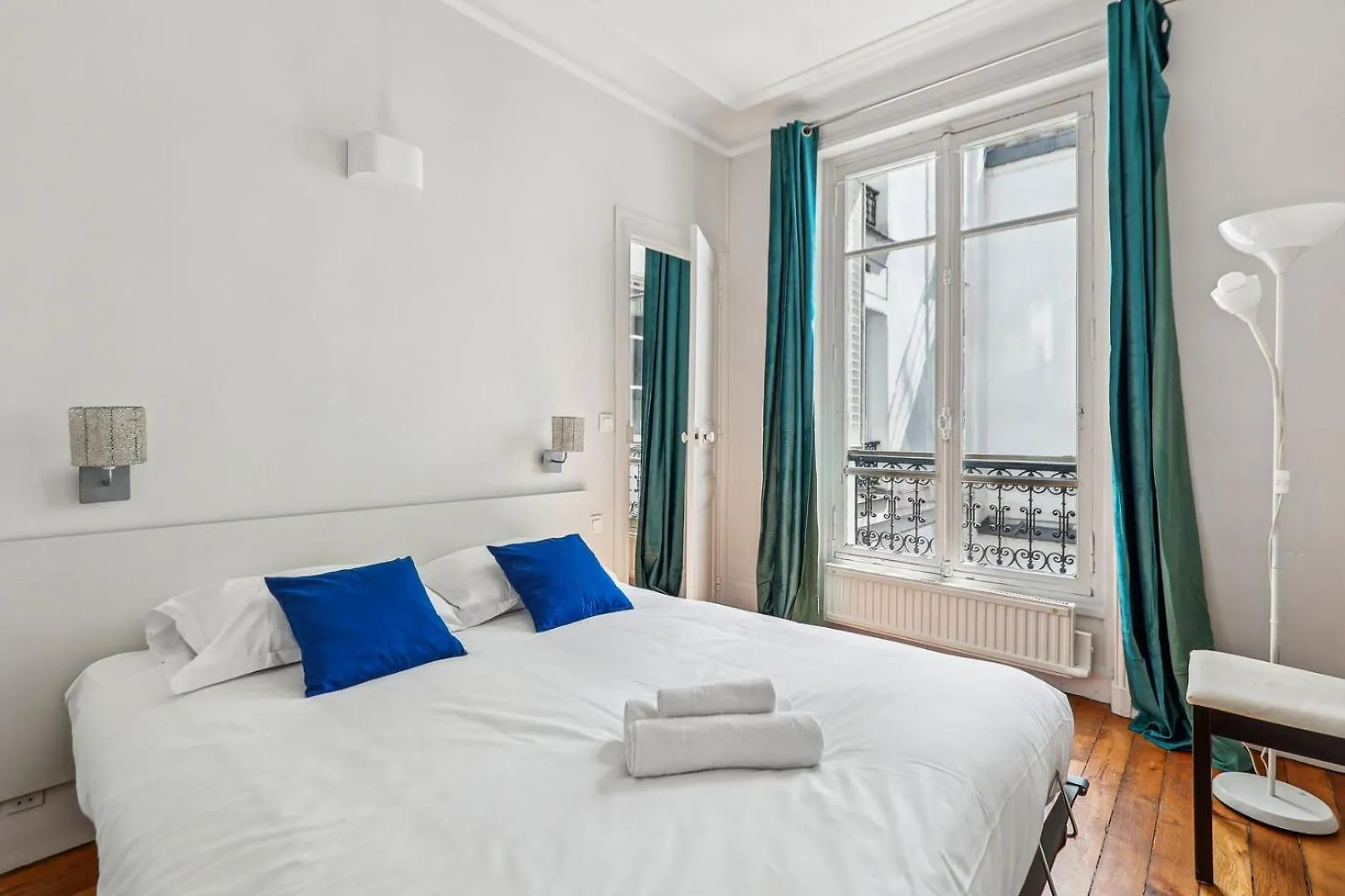 Paris A Vos Pieds Apartment 0*,